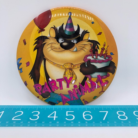 Warner Bros. Party Supplies Looney Tunes Taz Tasmanian Devil Button
